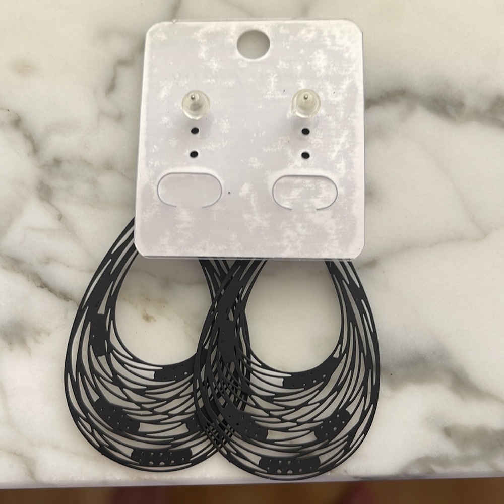 Earring, Black posts - Picture 3 of 5